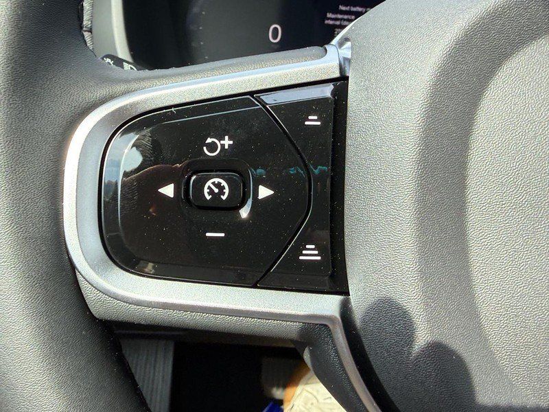 New 2026 Volvo XC90 B6 Ultra w/ Protection Package AWD/4WD image 14