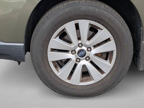 Used 2015 Subaru Outback 2.5i Premium AWD/4WD image 14