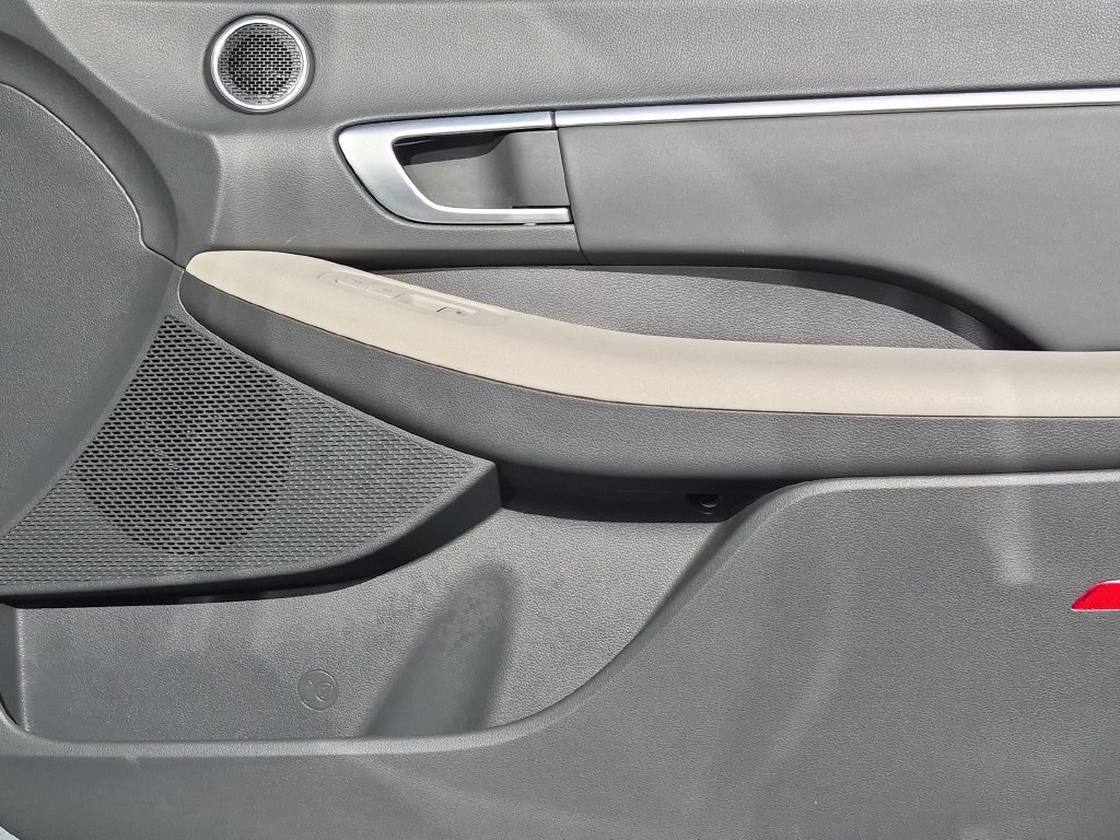 Used 2025 Hyundai Sonata SEL FWD image 33