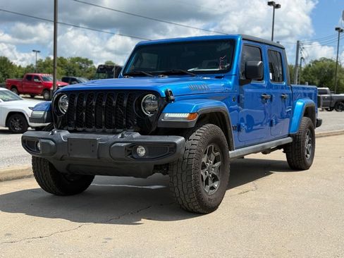 Used 2021 Jeep Gladiator Sport AWD/4WD image 2