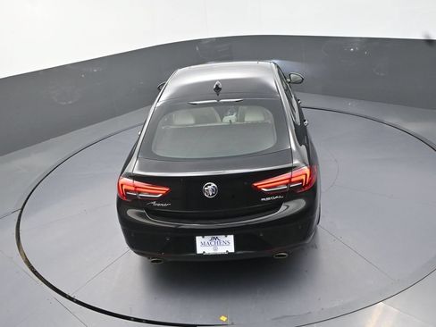 Used 2019 Buick Regal Avenir w/ Driver Confidence Package II FWD image 18