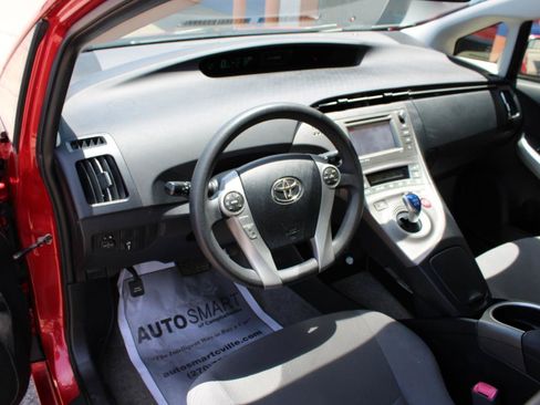 Used 2013 Toyota Prius Three FWD image 14
