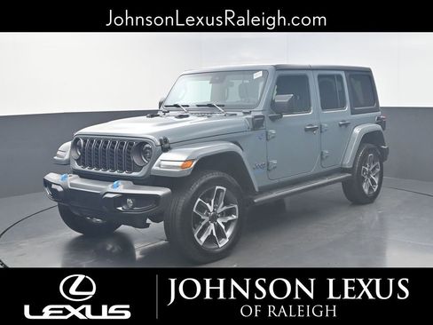 Used 2024 Jeep Wrangler Unlimited w/ Convenience Group image 1