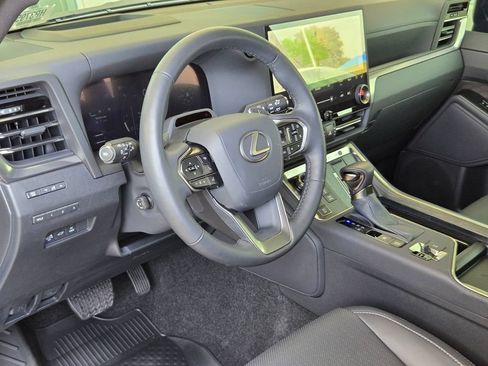 Used 2025 Lexus GX 550 w/ Accessory Package (2T) AWD/4WD image 10