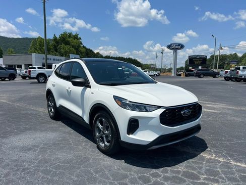 New 2025 Ford Escape ST-Line w/ Tech Pack #1 FWD image 3