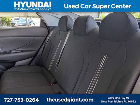 Used 2023 Hyundai Elantra SEL w/ Cargo Package FWD image 13