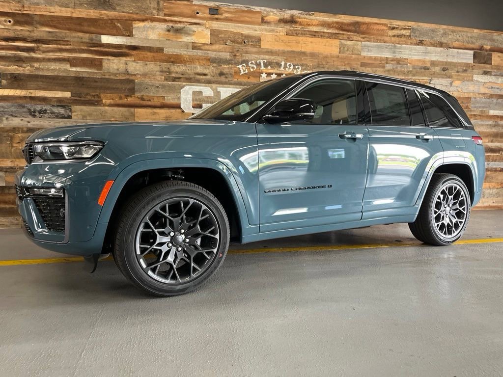 New 2026 Jeep Grand Cherokee Summit w/ Obsidian Package AWD/4WD image 13