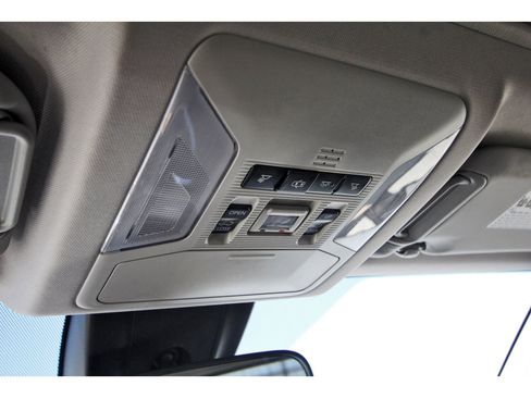 Used 2019 Toyota RAV4 XLE Premium FWD image 22