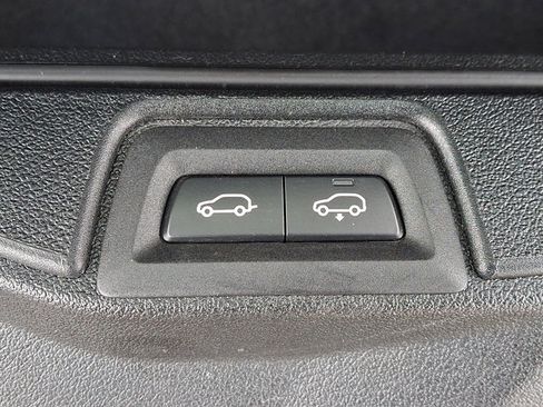 Certified 2023 BMW X7 xDrive40i w/ Premium Package AWD/4WD image 37