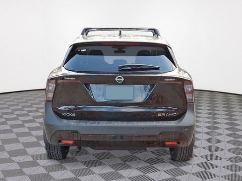 New 2026 Nissan Kicks SR AWD/4WD image 3