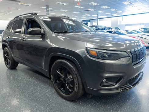 Used 2020 Jeep Cherokee Latitude Plus FWD image 4