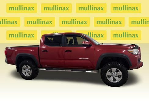 Used 2016 Toyota Tacoma TRD Off-Road w/ Towing Package RWD image 2