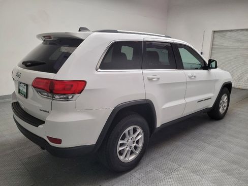 Used 2019 Jeep Grand Cherokee Laredo RWD image 9