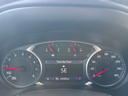 Used 2020 GMC Terrain SLT w/ Preferred Package AWD/4WD image 16