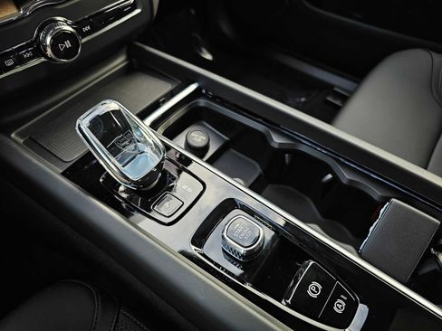 New 2026 Volvo XC60 B5 Plus w/ Protection Package Premier image 30