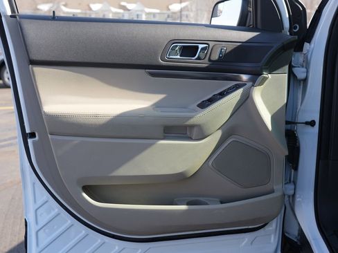 Used 2015 Ford Explorer Base image 14