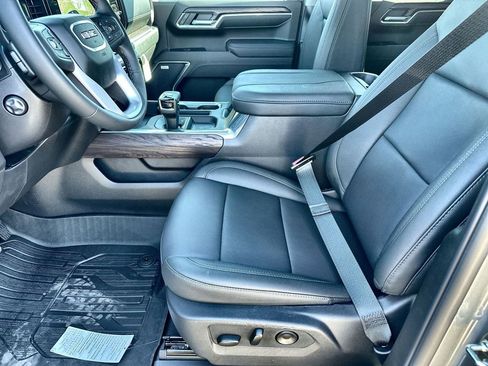 New 2026 GMC Sierra 1500 SLT image 24