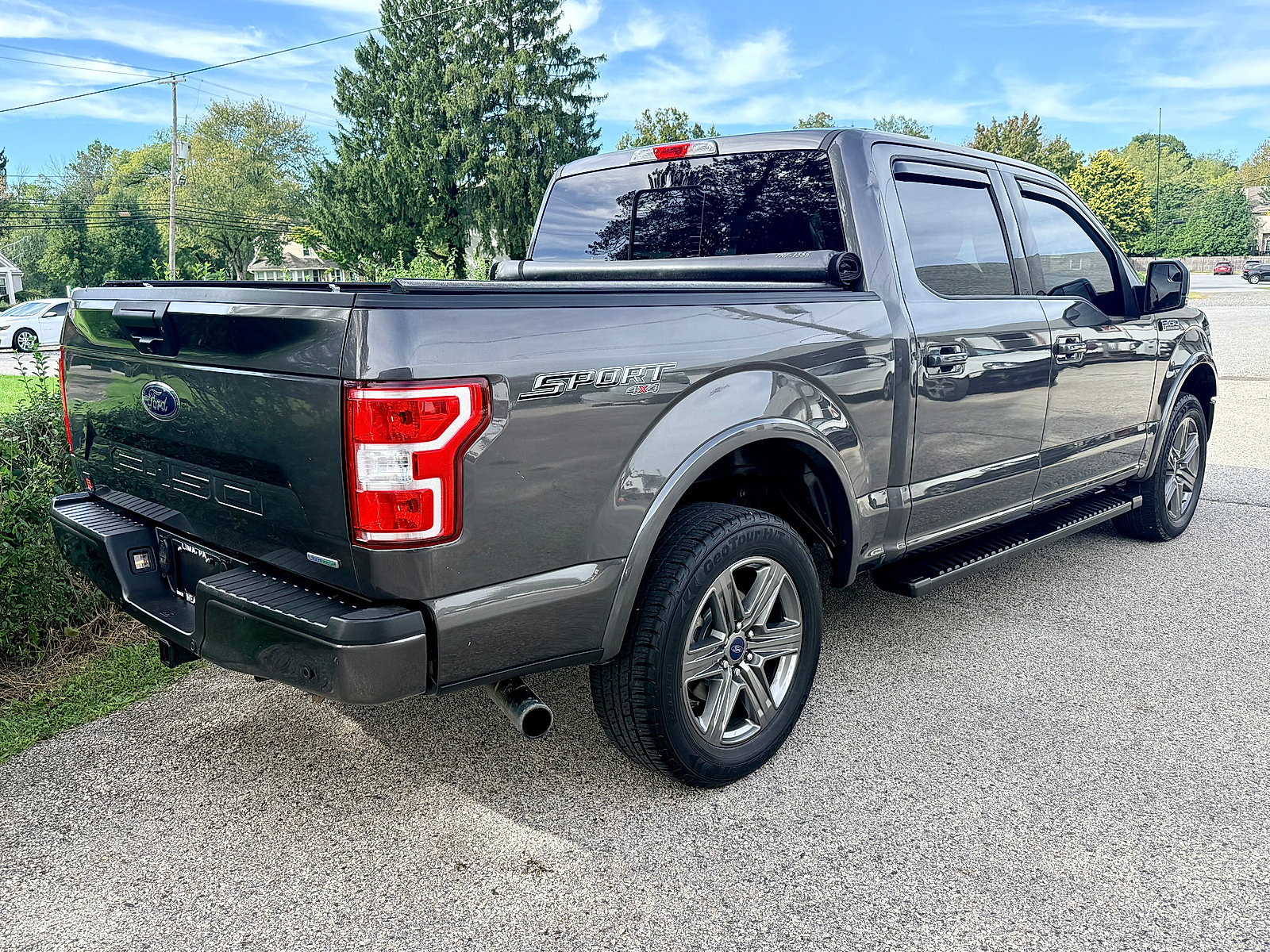 Used 2020 Ford F150 XLT w/ Equipment Group 302A Luxury AWD/4WD image 4