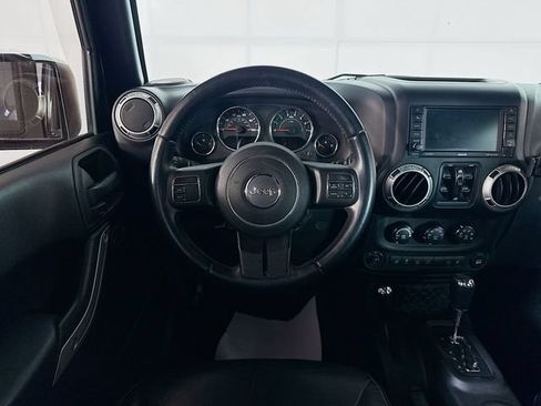 Used 2017 Jeep Wrangler Unlimited Rubicon AWD/4WD image 24