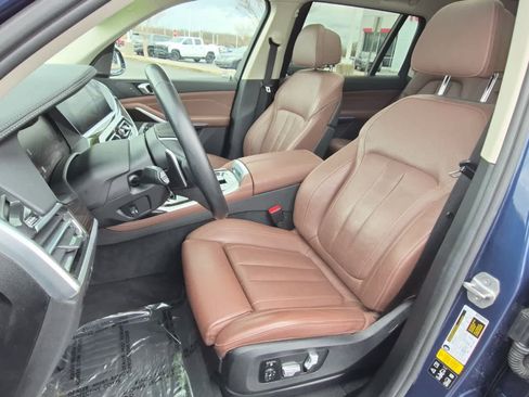 Used 2020 BMW X7 xDrive40i w/ Premium Package image 11