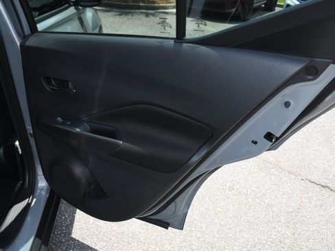 Used 2024 Nissan Kicks SV FWD image 18