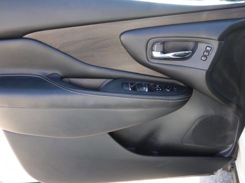 Used 2024 Nissan Murano Platinum w/ Cargo Package image 12