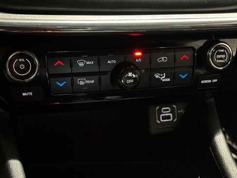 Used 2022 Jeep Compass Limited image 20