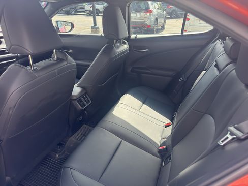 Used 2022 Lexus UX 250h w/ Premium Package AWD/4WD image 10