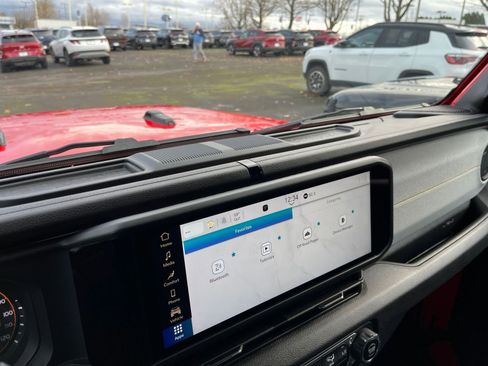 Used 2025 Jeep Wrangler Sport S image 18