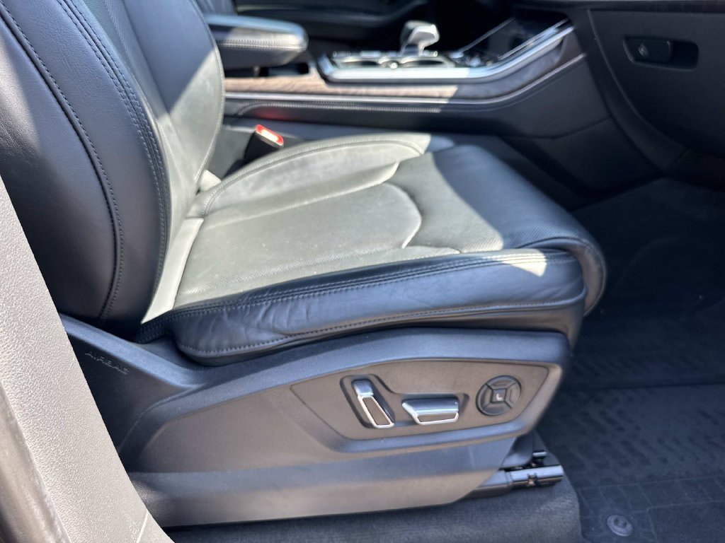 Used 2019 Audi Q8 Prestige AWD/4WD image 14