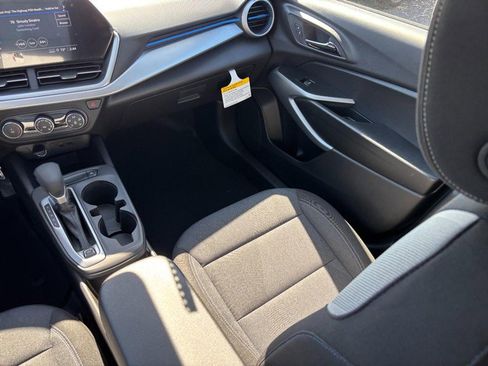 New 2026 Chevrolet Trax LS w/ Driver Confidence Package image 9