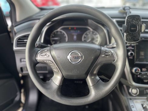 Used 2019 Nissan Murano S image 24