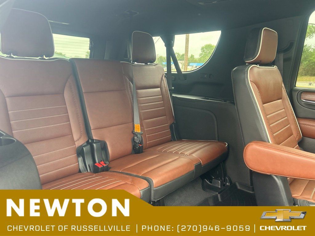 Used 2024 GMC Yukon XL Denali Ultimate AWD/4WD image 35