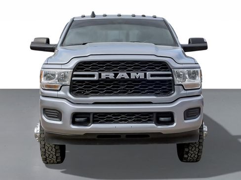 Used 2022 RAM 3500 Tradesman image 3