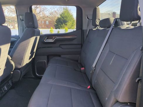 Used 2023 Chevrolet Silverado 1500 LT image 13