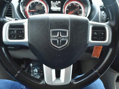 Used 2013 Dodge Grand Caravan SXT w/ Rear Park Assist Pkg image 19