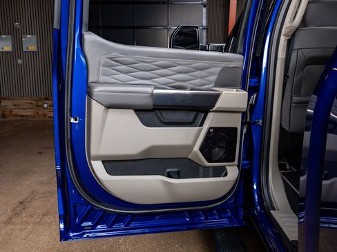 Used 2026 Ford F250 Platinum w/ Platinum Plus Package image 39