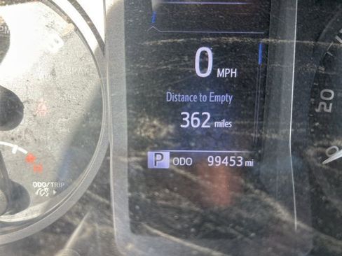 Used 2018 Toyota Tacoma TRD Sport w/ Technology Package image 12