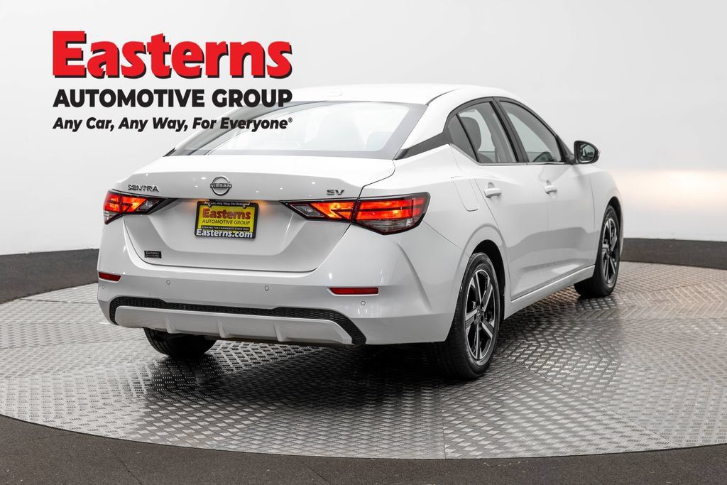 Used 2024 Nissan Sentra SV FWD image 5