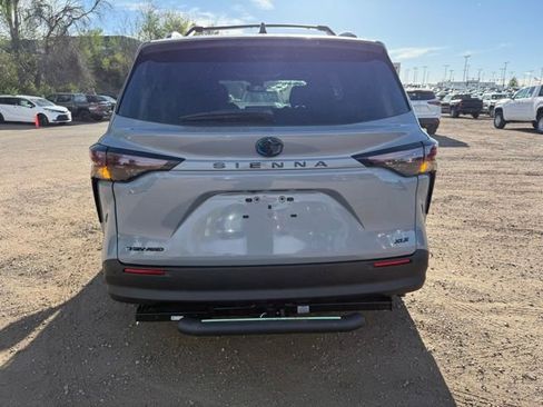 Used 2025 Toyota Sienna XLE Woodland Edition AWD/4WD image 5