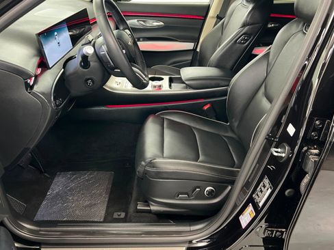 Used 2026 Genesis GV70 2.5T Advanced image 17