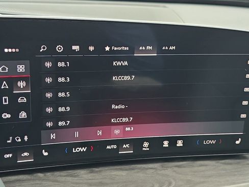 New 2025 Audi Q5 Premium Plus image 17