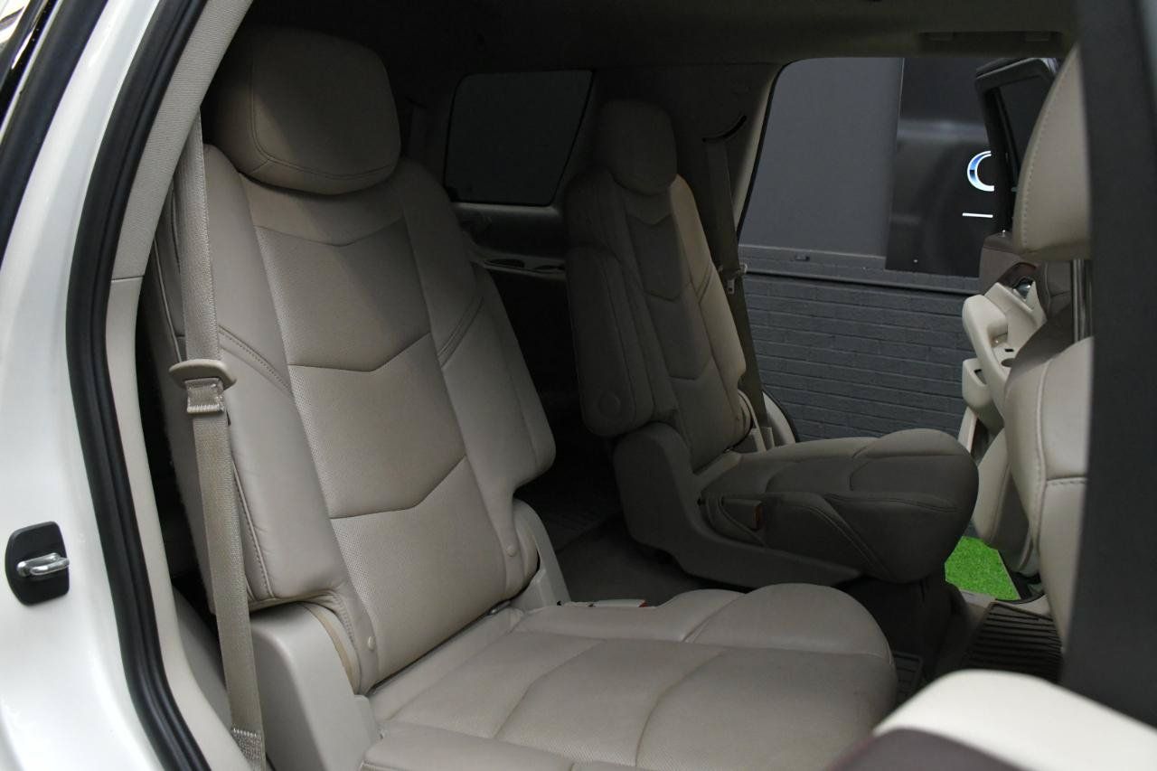 Used 2015 Cadillac Escalade Premium AWD/4WD image 37