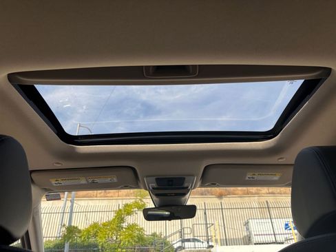 Used 2025 Honda HR-V EX-L image 29