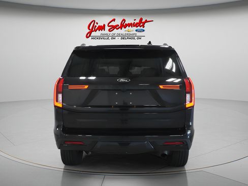 Used 2025 Ford Expedition Platinum w/ Stealth Performance Package AWD/4WD image 5