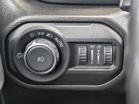 Used 2022 Jeep Wrangler Unlimited Sport AWD/4WD image 24