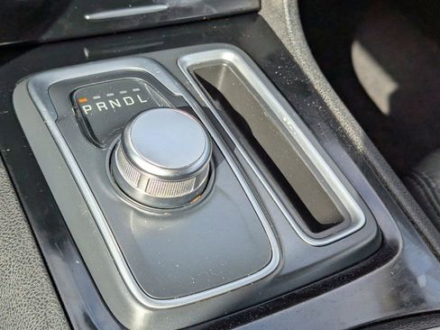 Used 2023 Chrysler 300 Touring w/ Sport Appearance Package image 16