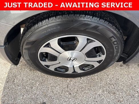 Used 2013 Honda Civic Hybrid Sedan image 17