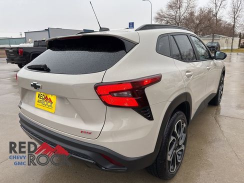 New 2026 Chevrolet Trax RS w/ Sunroof Package image 5