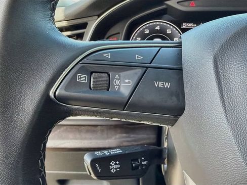 Used 2022 Audi Q8 Premium Plus AWD/4WD image 36